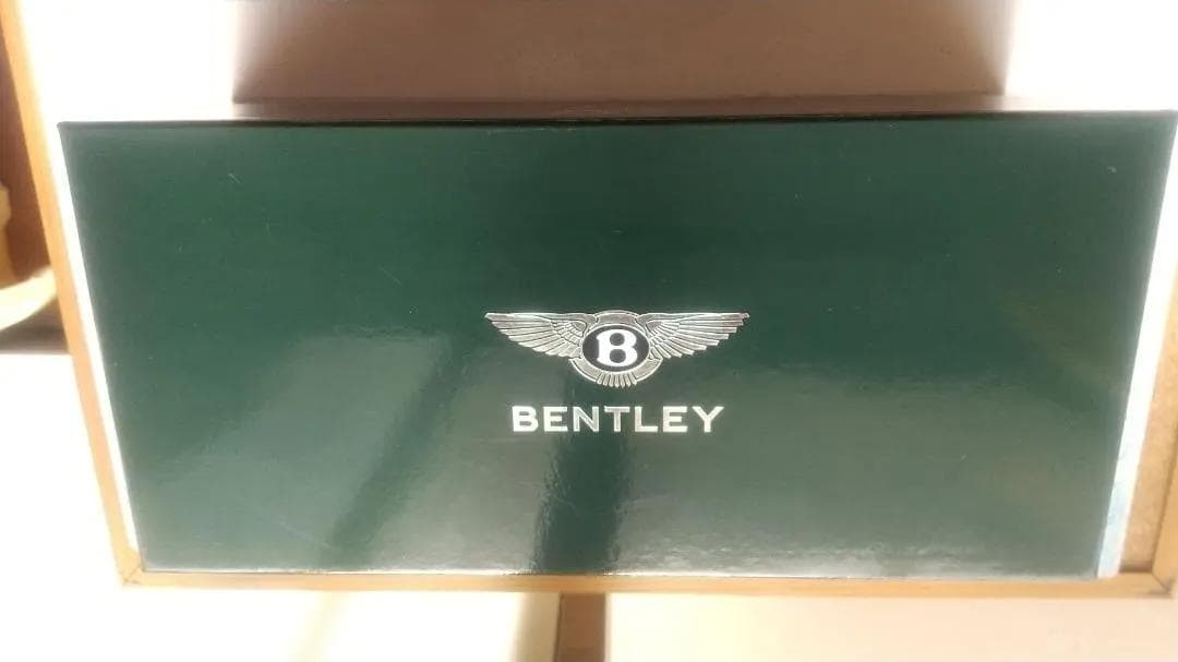 ミニチャンプス 1/18 ベントレー S2 リムジン 1954 - メルカリ