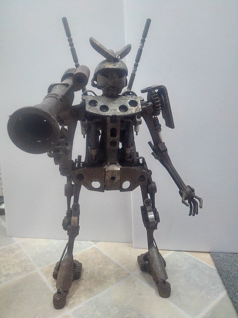 手作り　鉄製ロボット　ガンダム風 手作り 鉄製ロボット ガンダム風