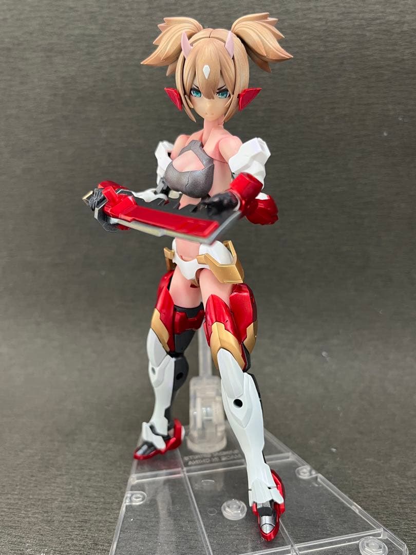 メガミデバイス 朱羅忍者ぽっちゃりボディとスレンダーボディ