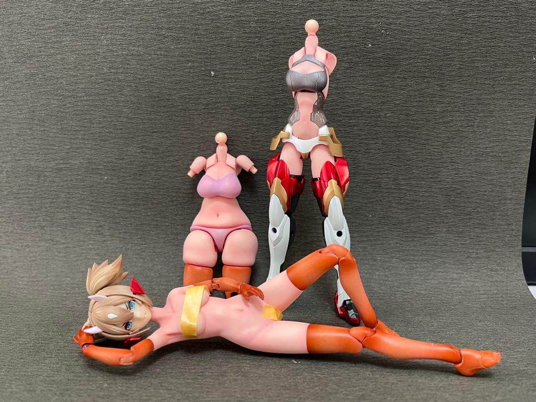 メガミデバイス 朱羅忍者ぽっちゃりボディとスレンダーボディ