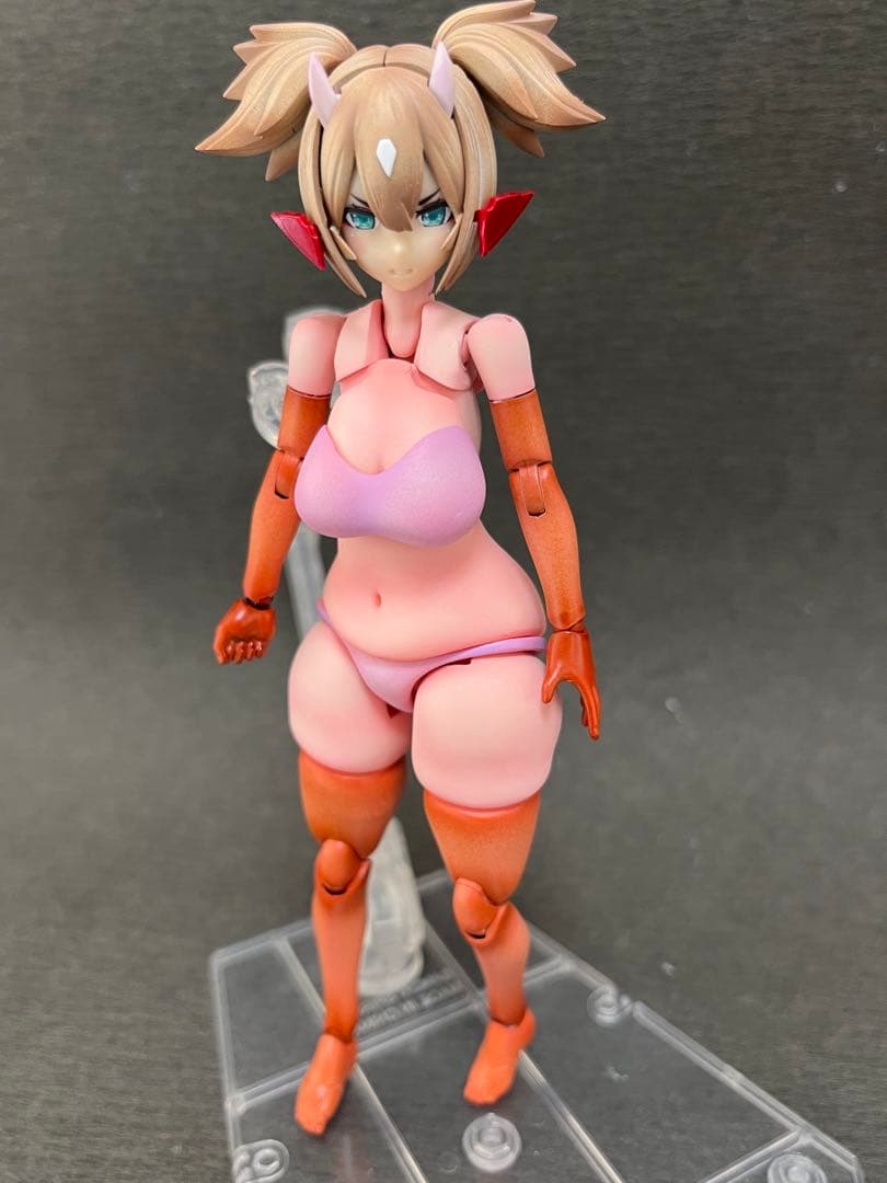 メガミデバイス 朱羅忍者ぽっちゃりボディとスレンダーボディ