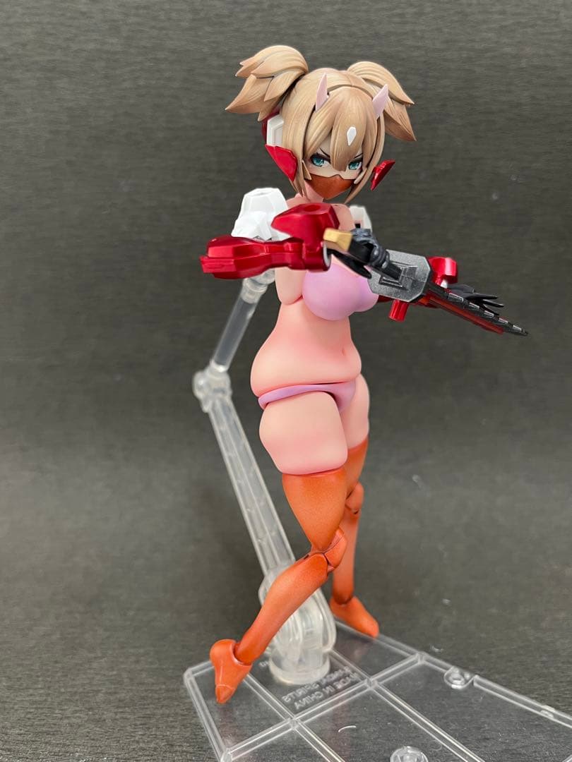 メガミデバイス 朱羅忍者ぽっちゃりボディとスレンダーボディ