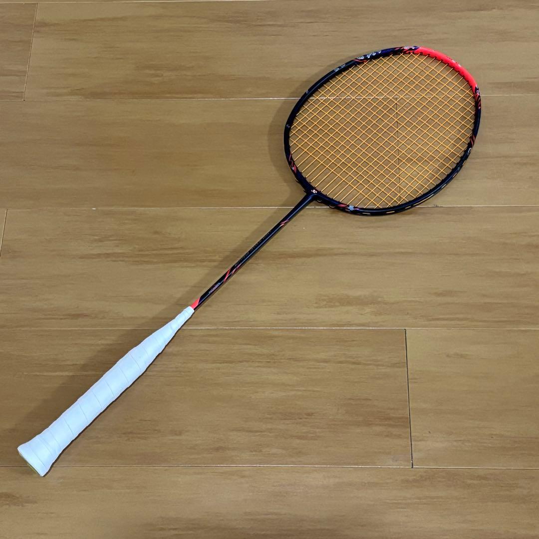 YONEX バドミントンラケット ボルトリック グランツ 廃盤品 ※ヒビあり