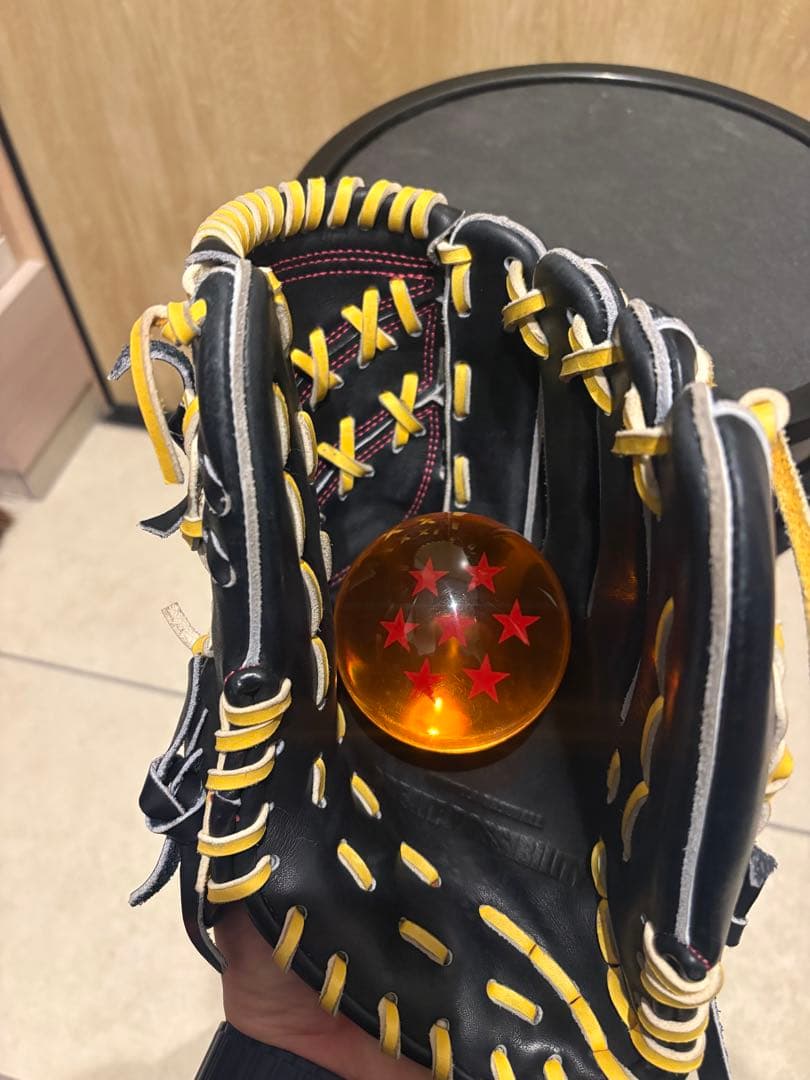 値下げ対応可】ごりら印 OBK 硬式 投手用 Nブラック（限定色） - メルカリ