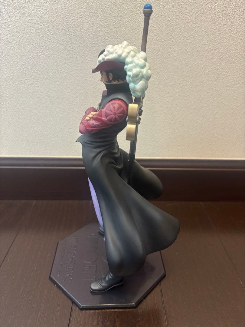 ワンピース 王下七武海 鷹の目のミホーク フィギュア プレミアムバンダイ