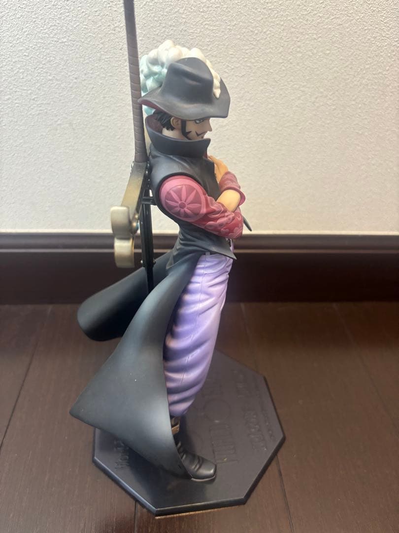 ワンピース 王下七武海 鷹の目のミホーク フィギュア プレミアムバンダイ