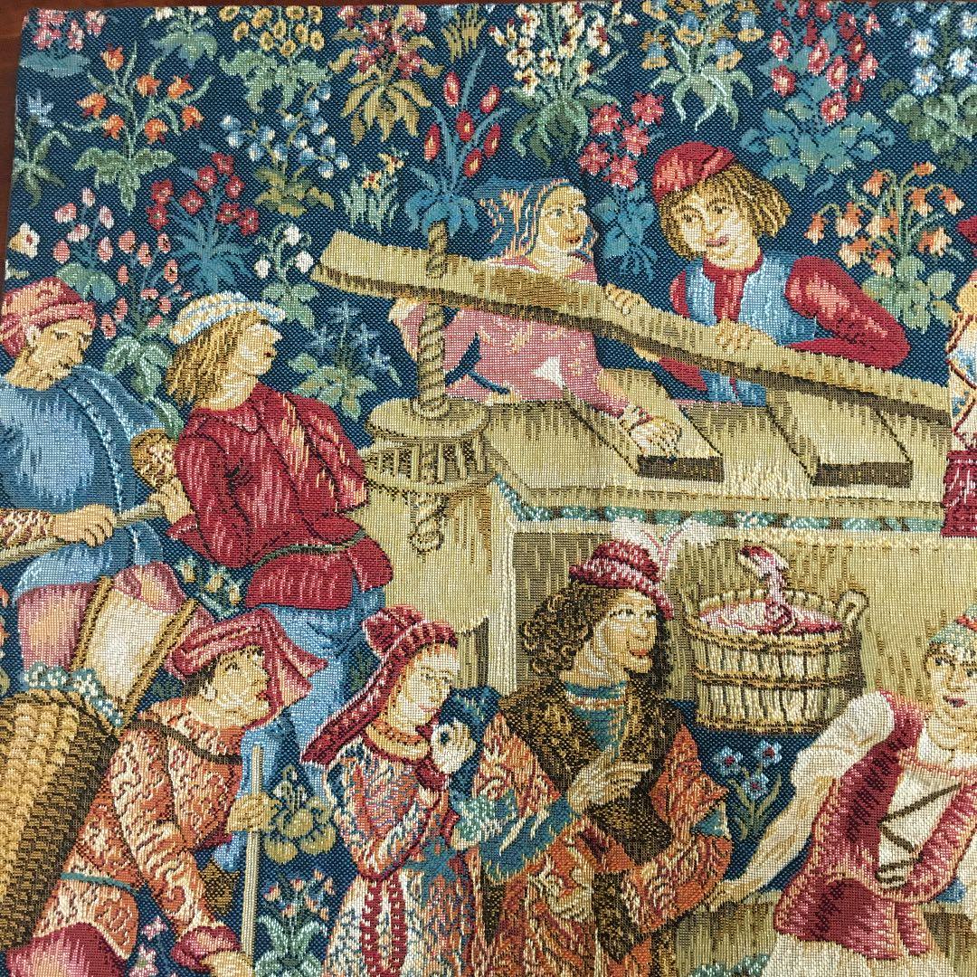 タペストリー　約71cm×約121cm