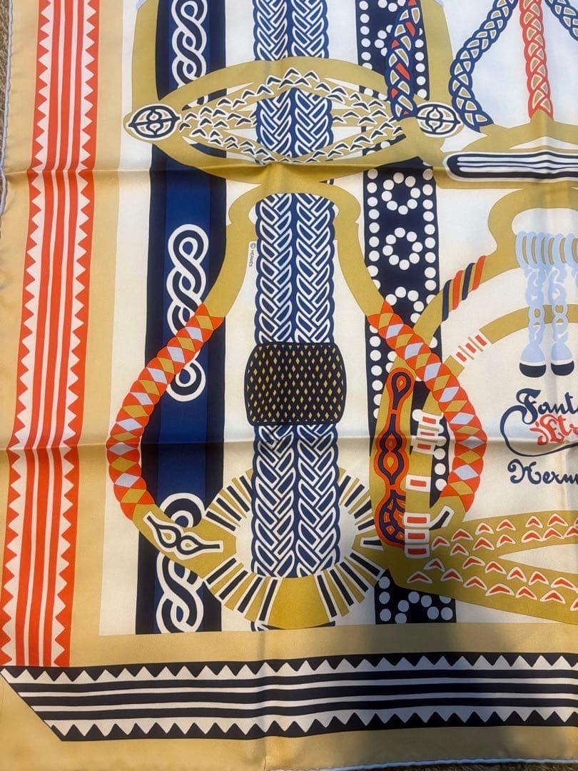 Hermès エルメスのカレ 90 《鐙の幻想》