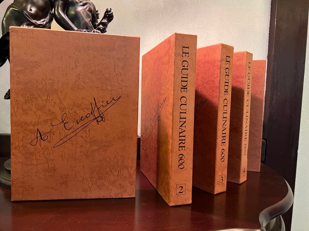 エスコフィエの料理600（全5巻）LE GUIDE CULINAIRE 600 - メルカリ