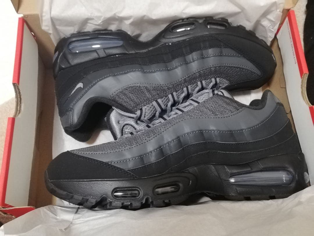 完売モデルが定価以下!新品ナイキ エアマックス95 ライムブラスト28cm