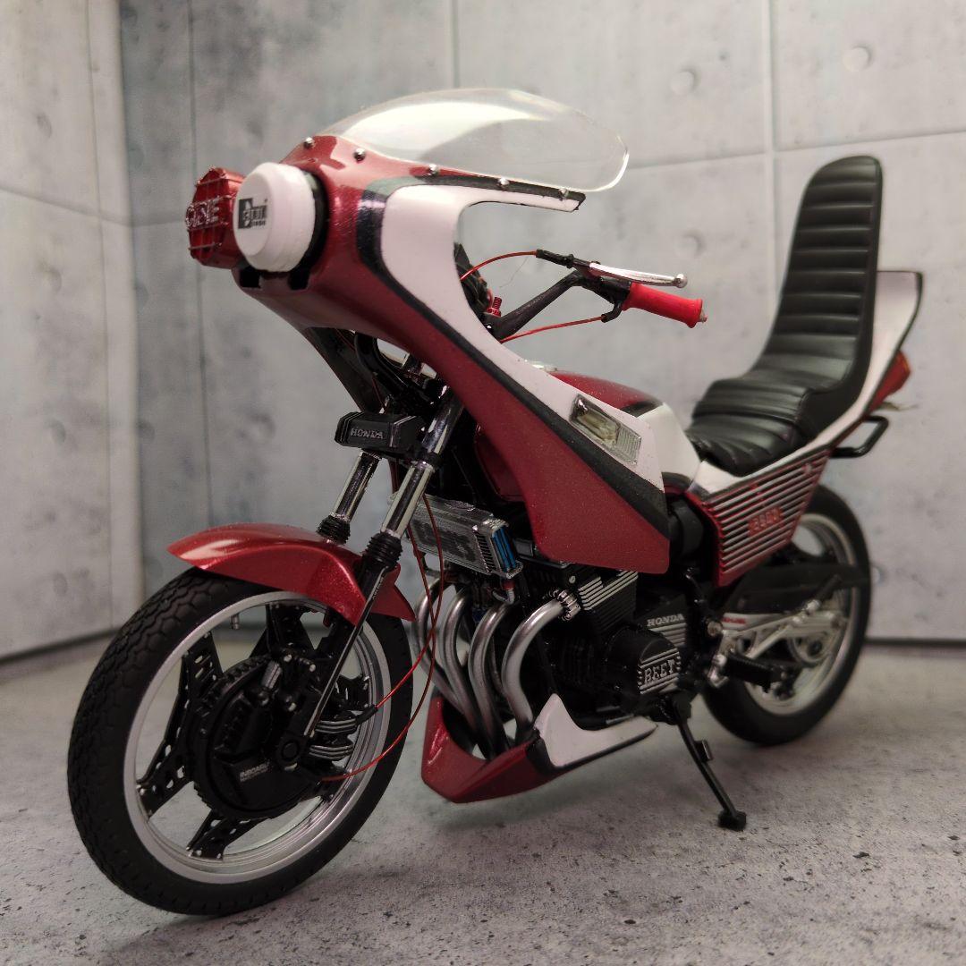 アオシマ製1/12完成品CBX400F