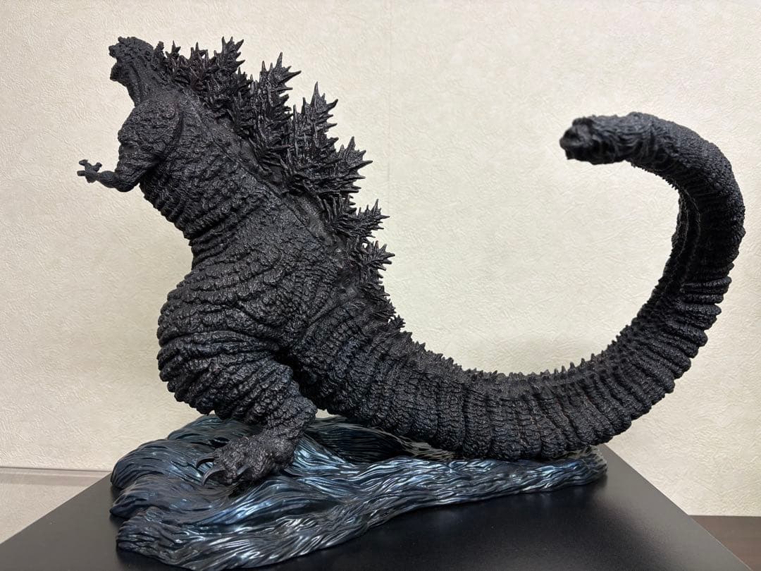 東宝30cmシリーズ ゴジラ 日比谷スクエア 箱無し現状品 - メルカリ