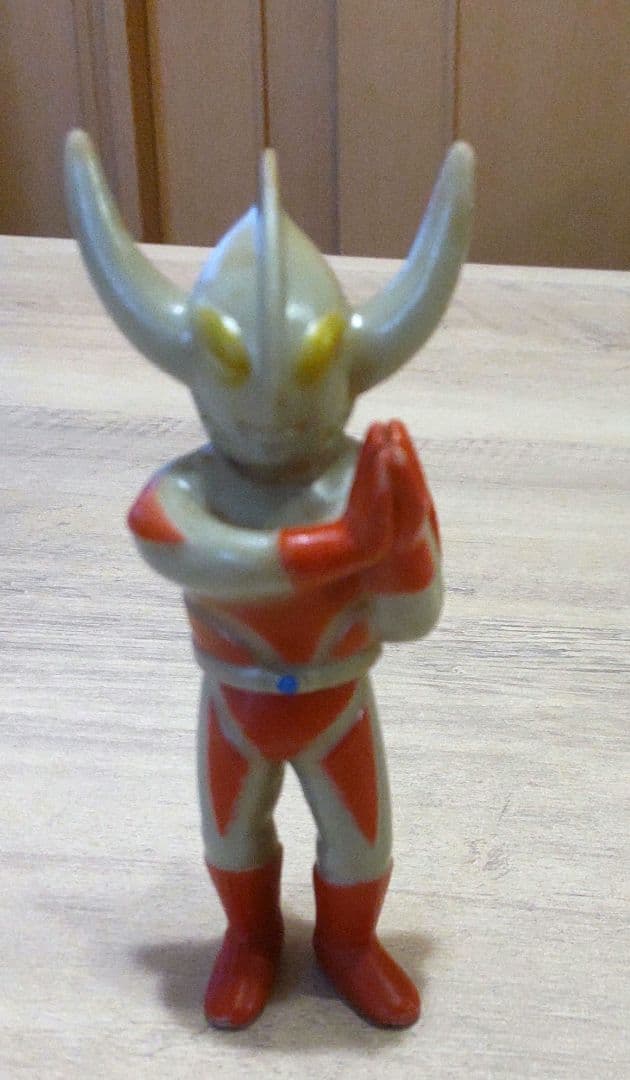 当時物　ブルマァク　ウルトラの父ソフビ 円谷プロ　昭和レトロ Yahoo!オークション - 1円〜 ブルマァク ウルトラの父 クリアカラー ス