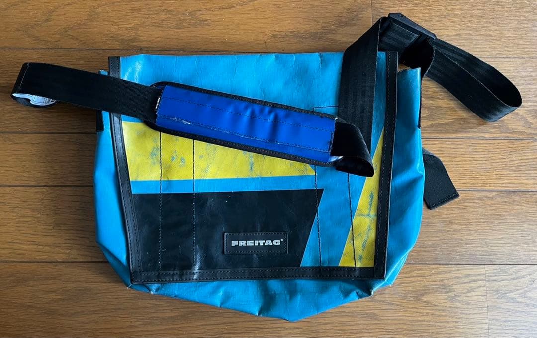 FREITAG メッセンジャーバッグ 青レア柄