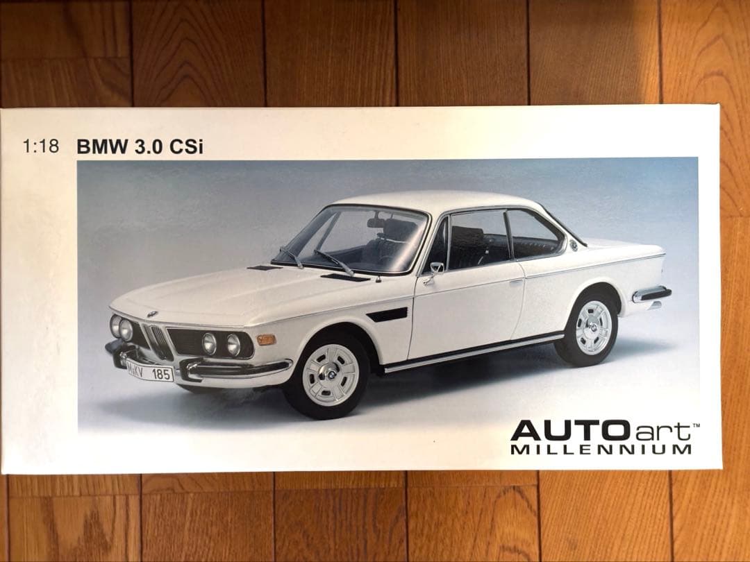 激レア品　BMW 3.0 CSI ミニカー ホワイト　1/18