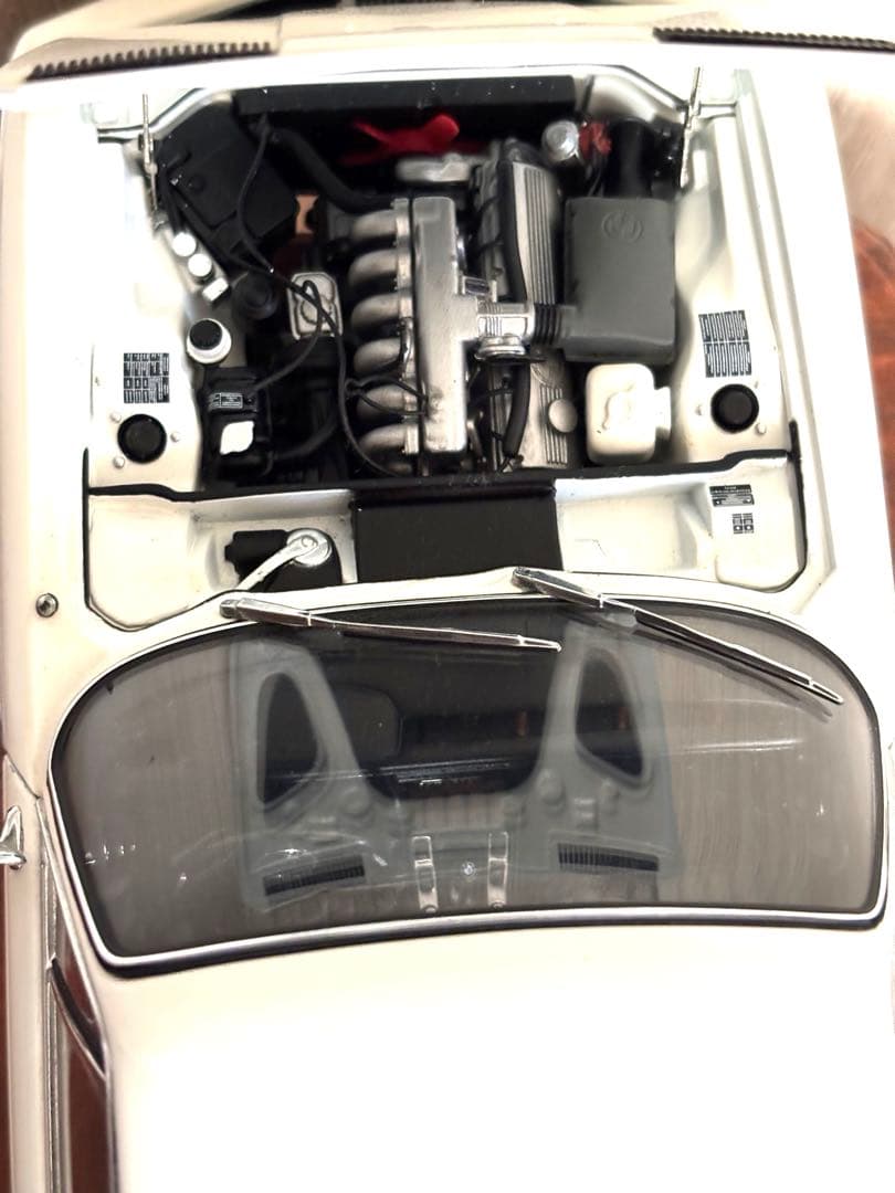 激レア品　BMW 3.0 CSI ミニカー ホワイト　1/18