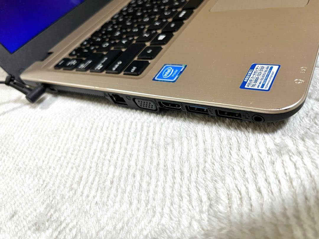 美品】ノートパソコンASUS マウスパッド他付属品5点セット／初期化済