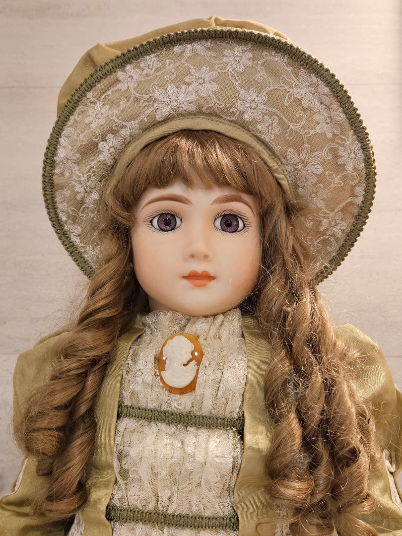 【chichi】 ˙⋆❀⋆˙A・T／アーテー☆菫色の瞳˖ . ݁❀. ݁₊