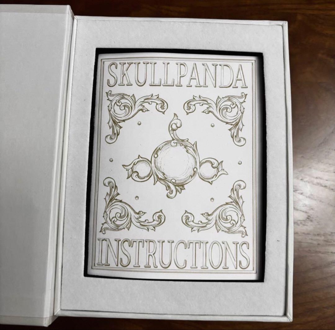 POPMART SKULLPANDA 光澜 海外限定フィギュア