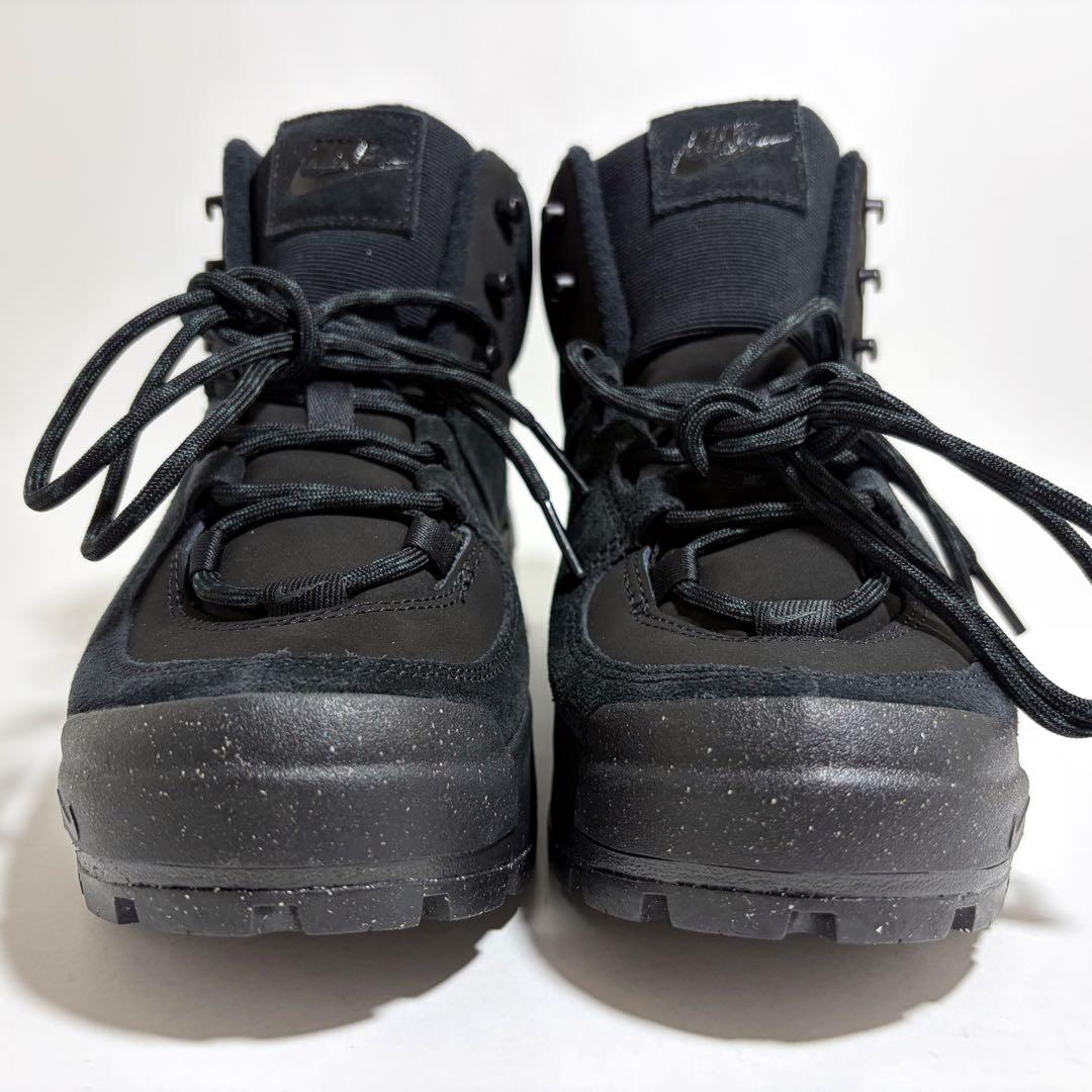 新品未使用☆NIKE 厚底 スニーカー トリプルブラック ブーツ 23.5cm