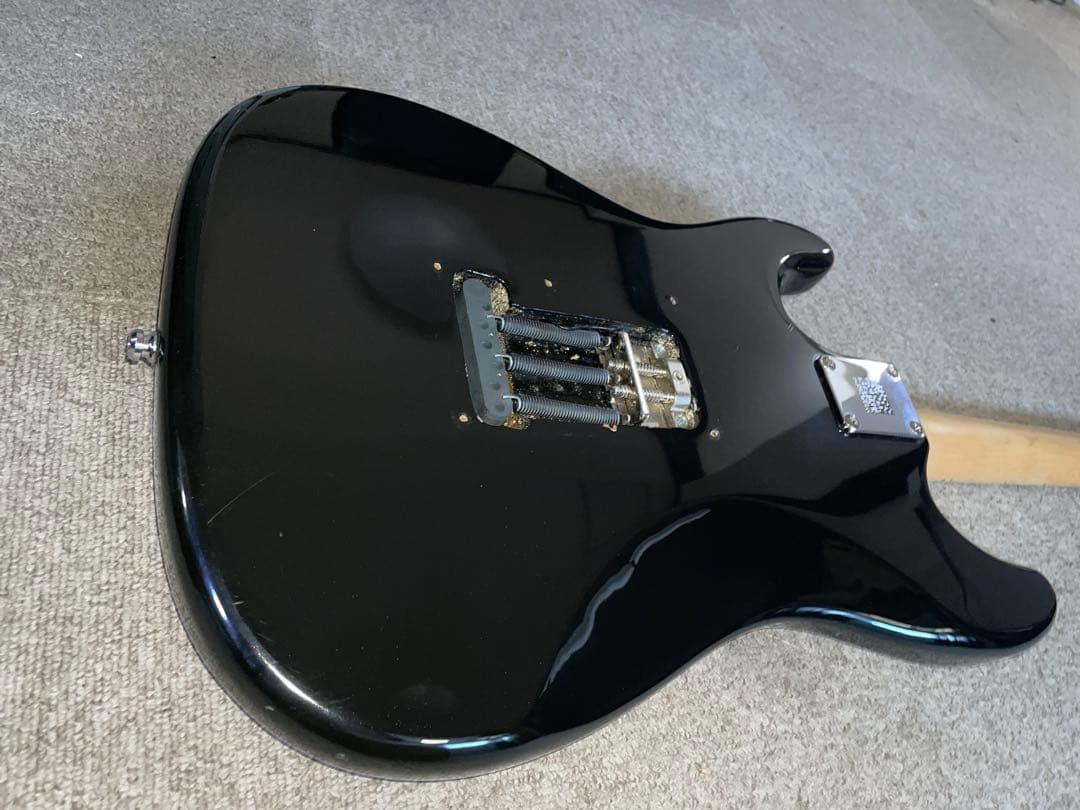 ストラトキャスタータイプギター ブラッキー パーツ交換改造多数