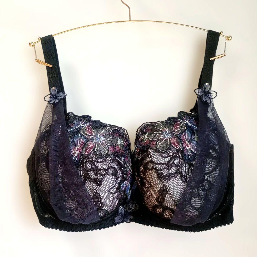 E75/L ワコールパルファージュ重力に負けないバストケアセット定価