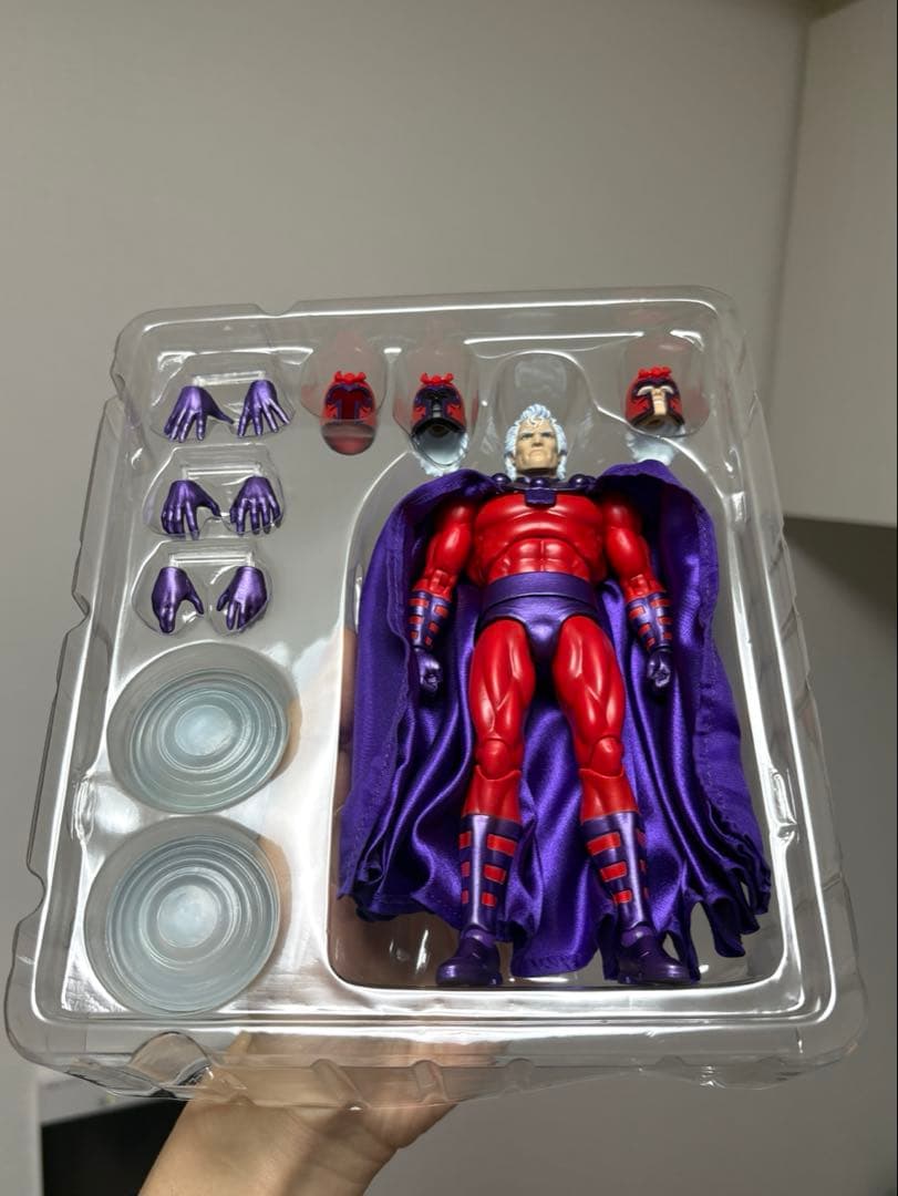 MAFEX 179 マグニートー MAGNETO コミック　アクションフィギュア
