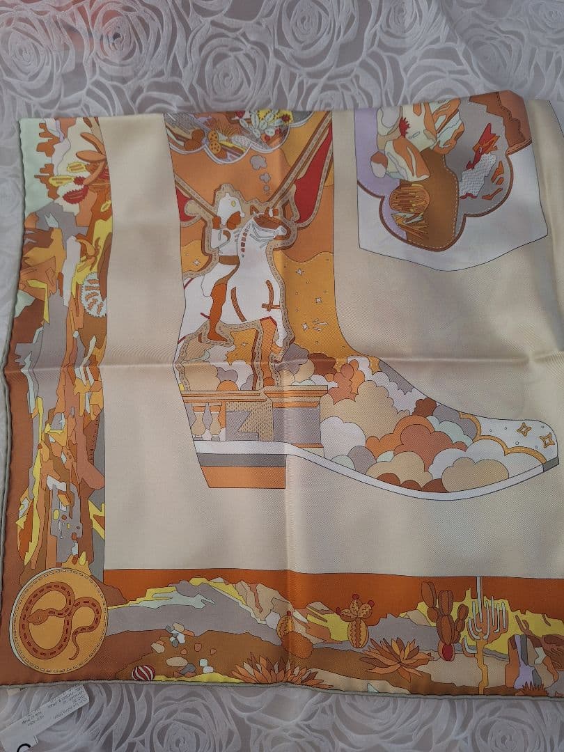 新品未使用　エルメスカレ90 《ブーツ・ストーリー》