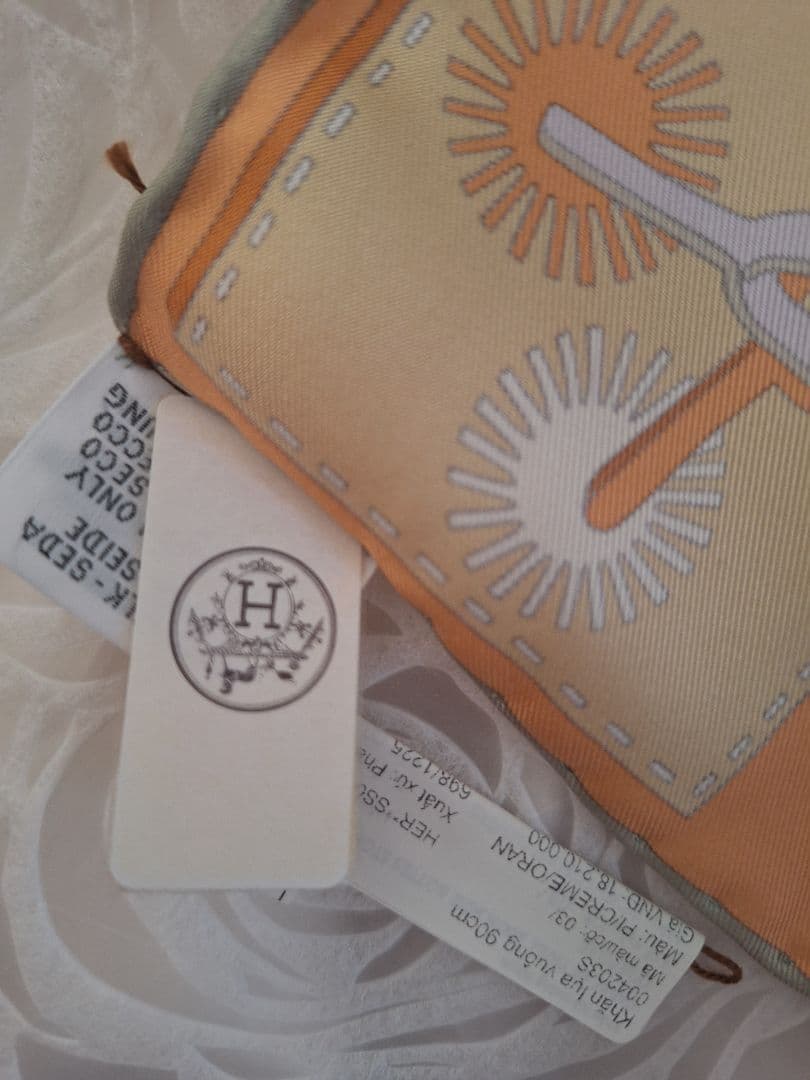 新品未使用　エルメスカレ90 《ブーツ・ストーリー》