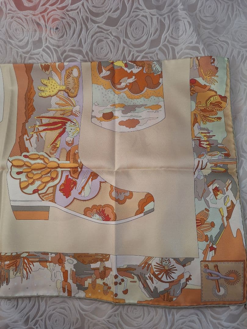 新品未使用　エルメスカレ90 《ブーツ・ストーリー》