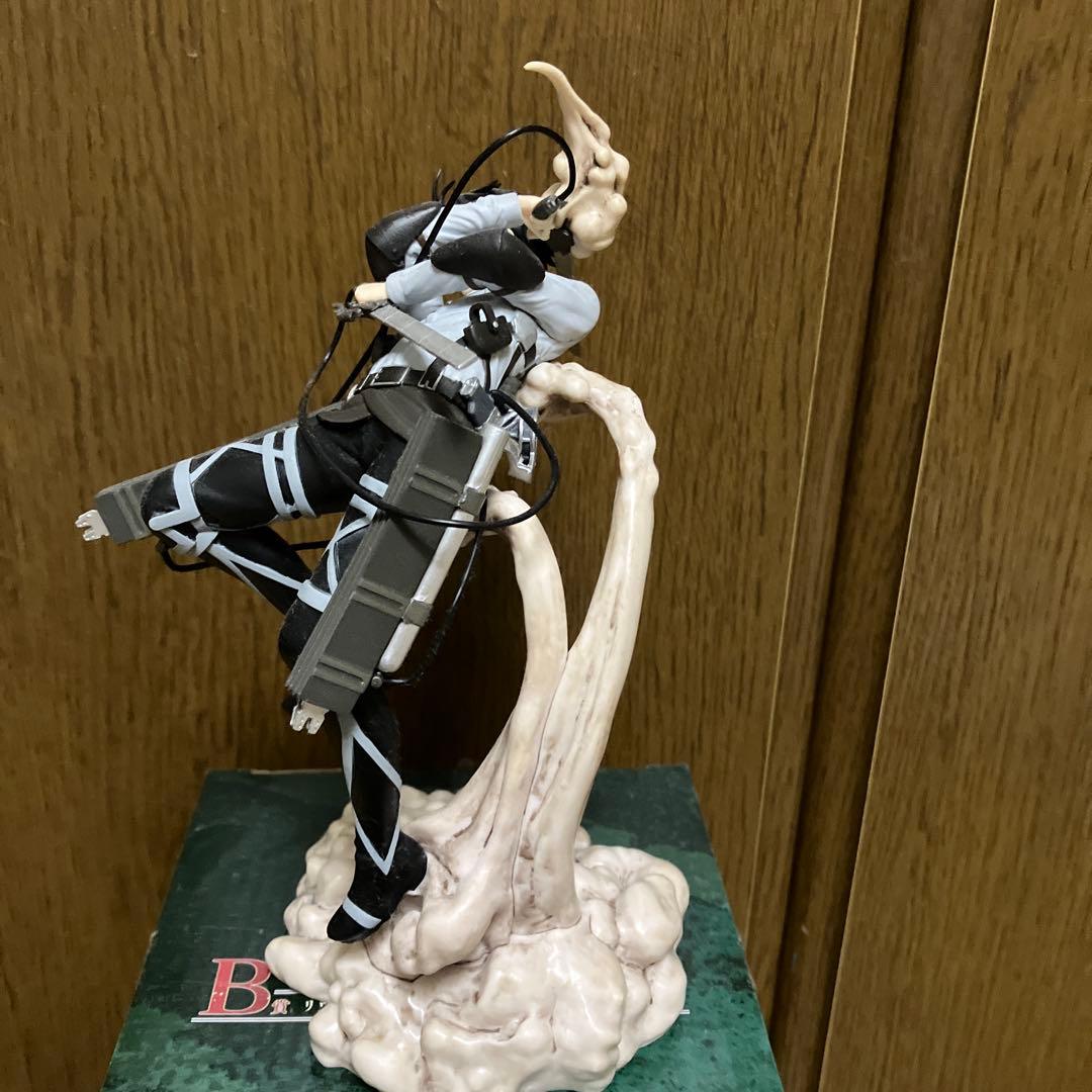 進撃の巨人　リヴァイフィギュア　プライズ　一番くじ　3点セット