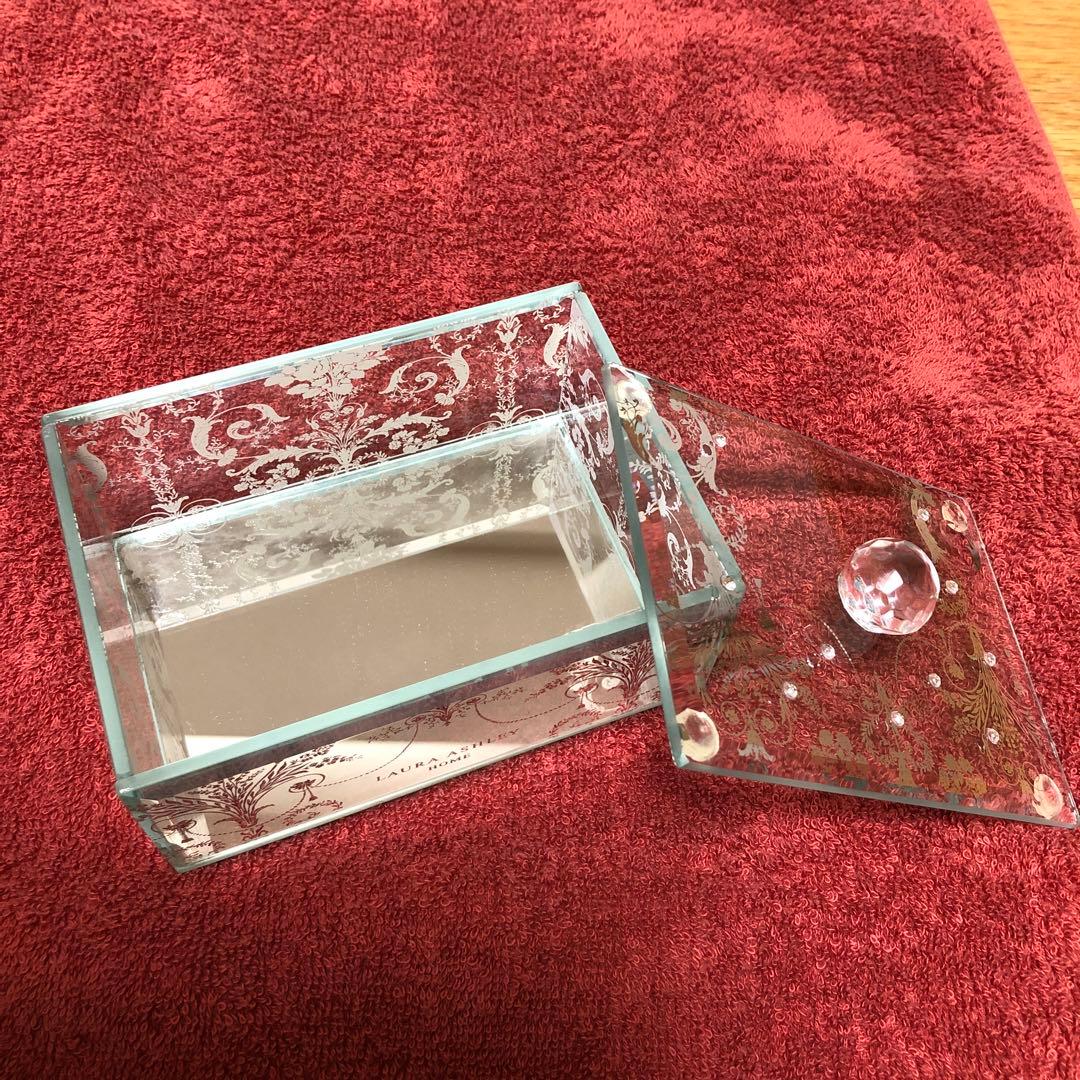 ローラアシュレイ アクセサリー ジュエリー ボックス - メルカリ