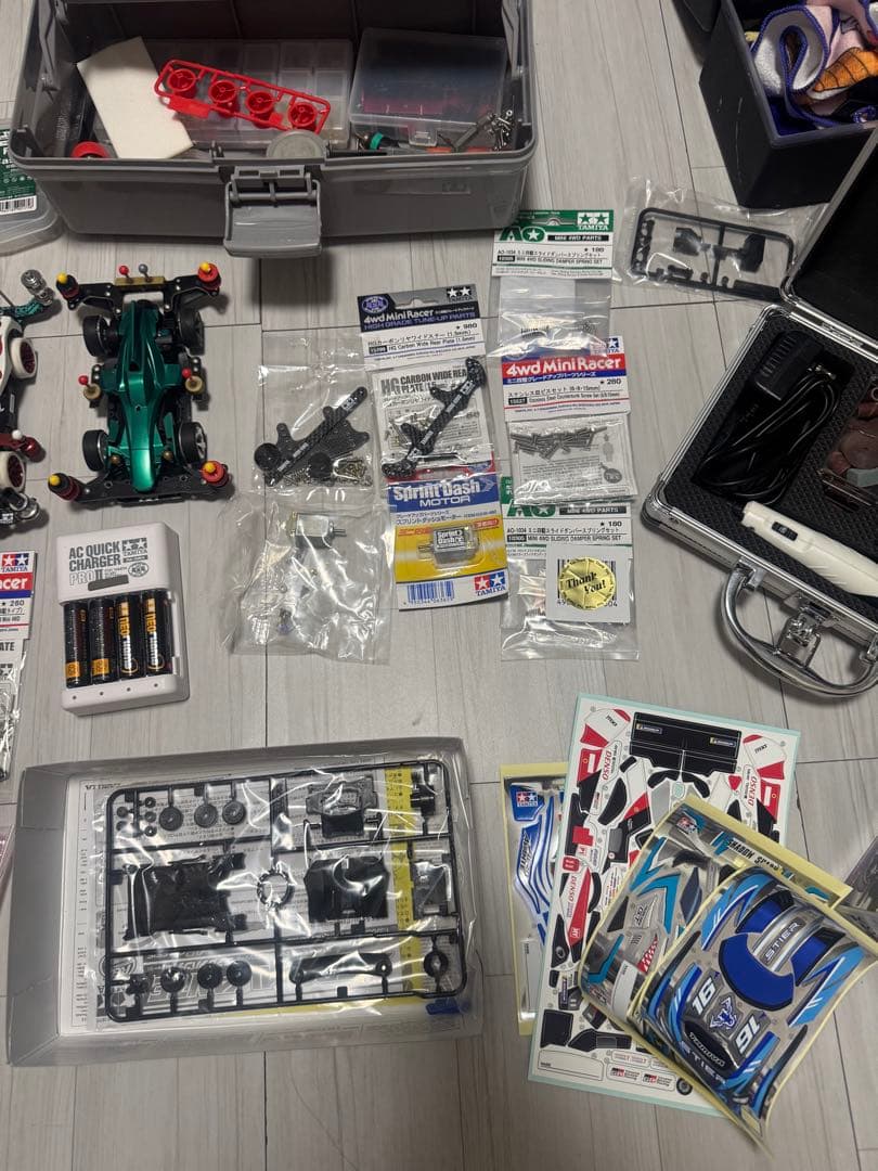 ミニ四駆 3台とパーツセット