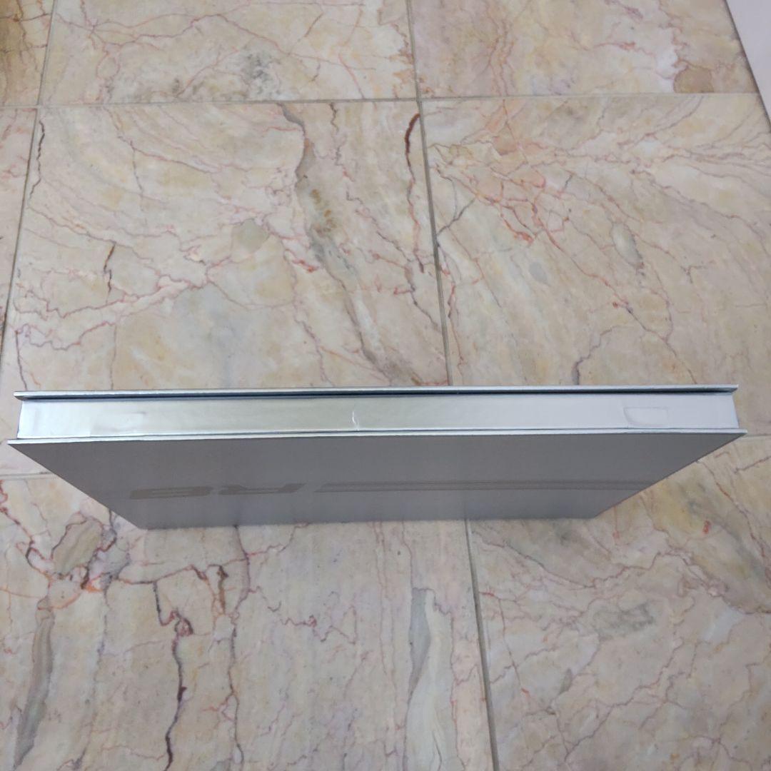 美品2007年4月、Audi R8 カタログ71ページ+DVD - メルカリ