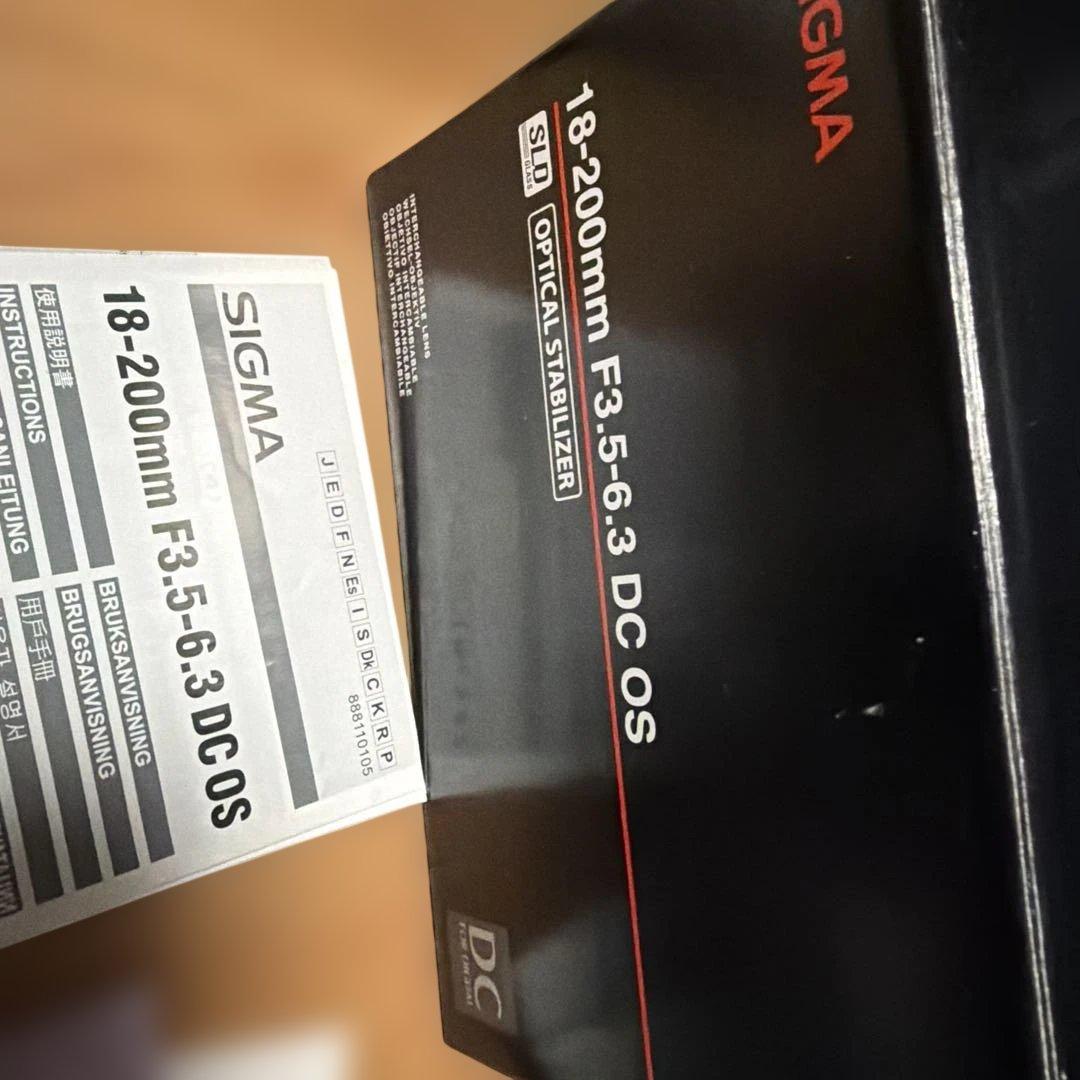 極美品 SIGMA 18-200mm F3.5-6.3 DC OS