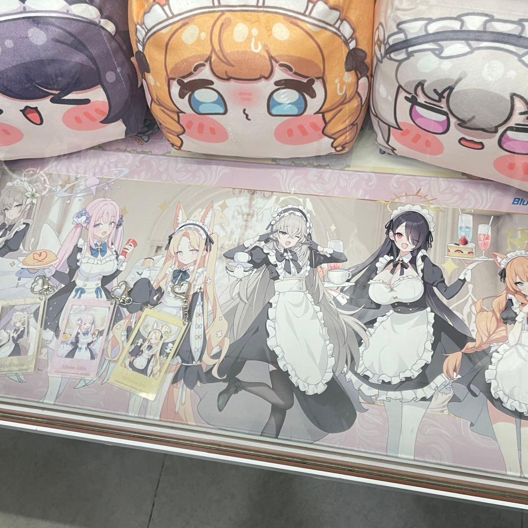 ブルーアーカイブ　ブルアカ　コラボカフェ　韓国　　限定　デスクマット　長パッド