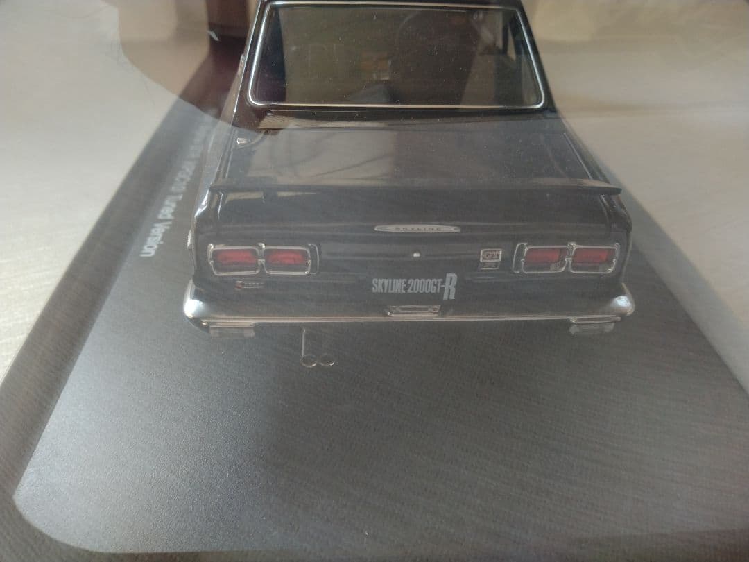 オートアート1/18　スカイライン　GT-R 　チューンド　バージョン　ブラック