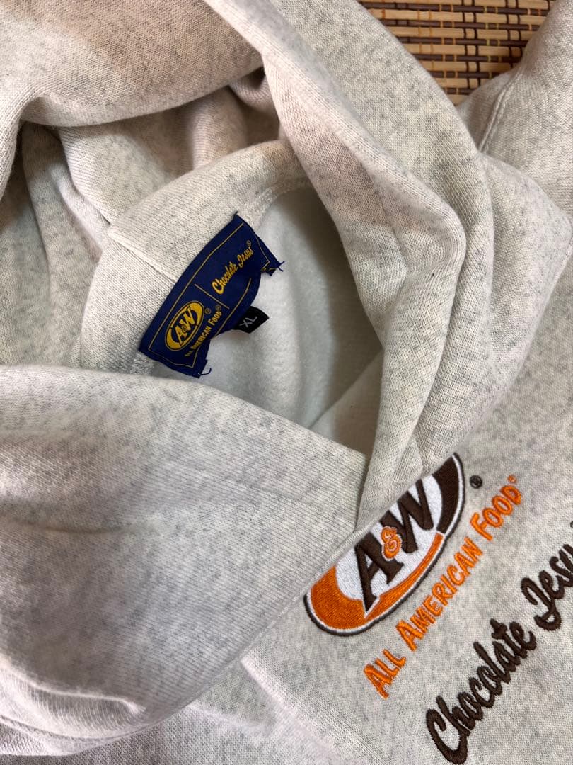 A&W chocolate jesusパーカー - メルカリ