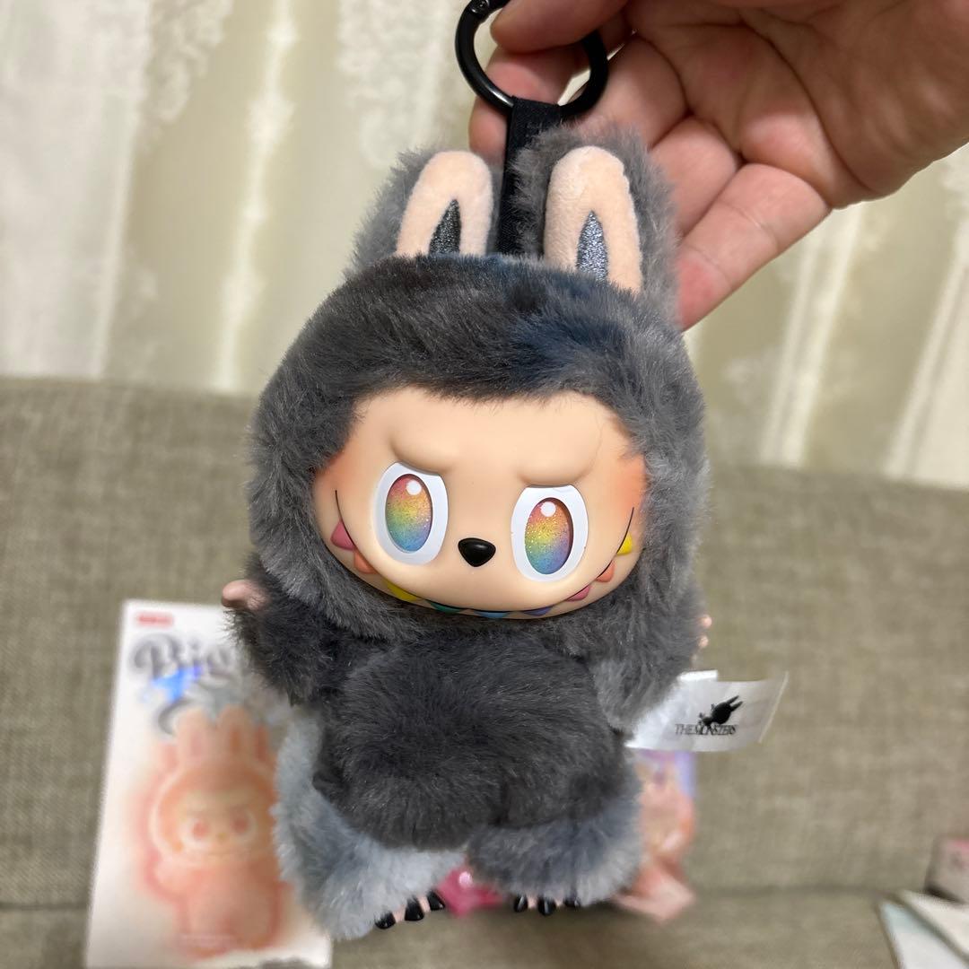 labubu ラブブ　シークレットカラー