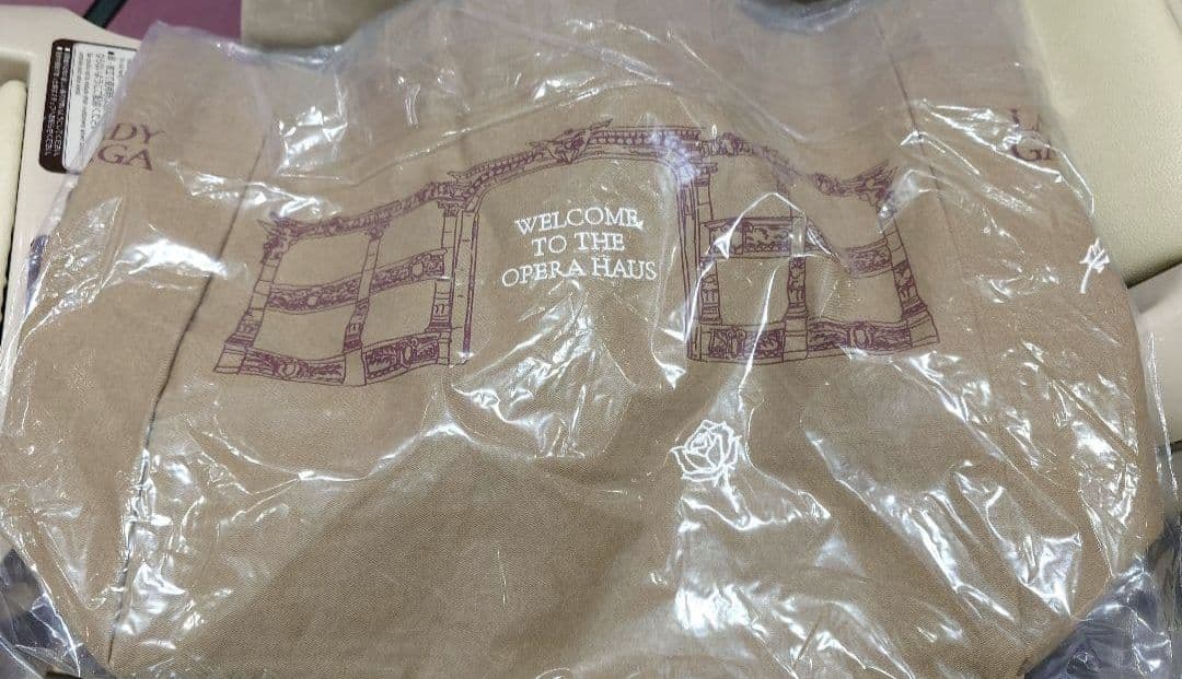 【新品未開封】レディガガ OPERA HAUS TOTEトートバッグ TAN