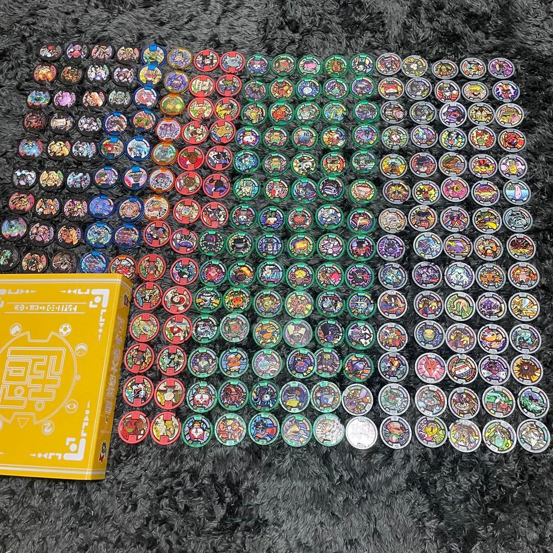《美品》《大量》妖怪メダル227枚まとめ売り　妖怪大辞典付き