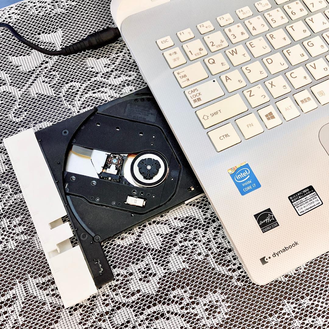 薄型軽量✨東芝ノートパソコン core-i7❣️Win11 SSD カメラ付き