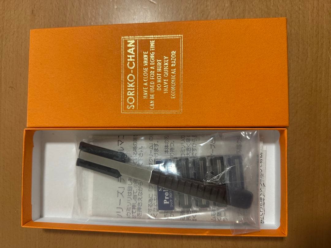 【未使用】エイリバー ソリコちゃんSW 替刃式カミソリ 美品 エイリバー 業務用 ソリコちゃん レザーW 「替刃式カミソリ・プロ用