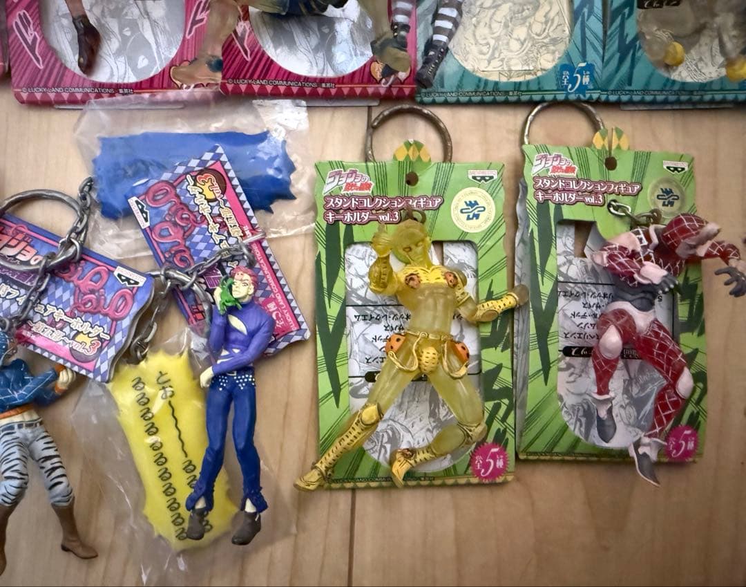 ジョジョの奇妙な冒険フィギュア キーホルダー