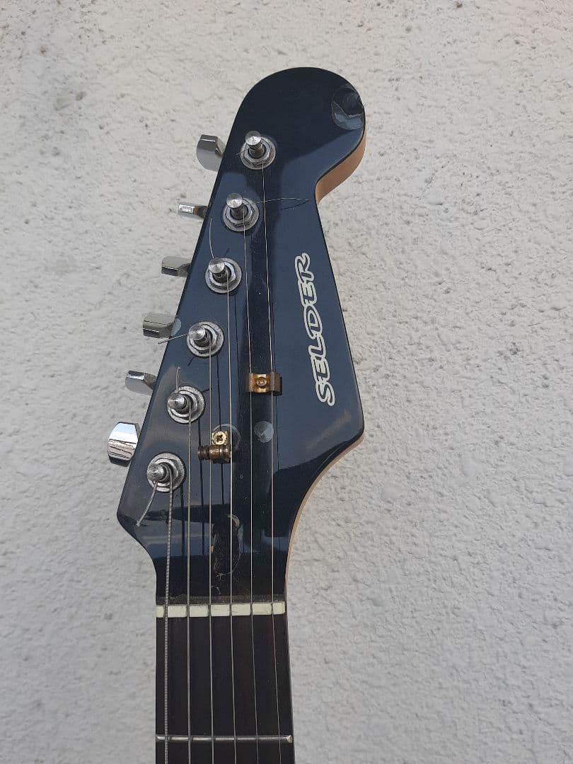 最終値下げ加熱処理AIYストラトタイプエレキギターSSS黒