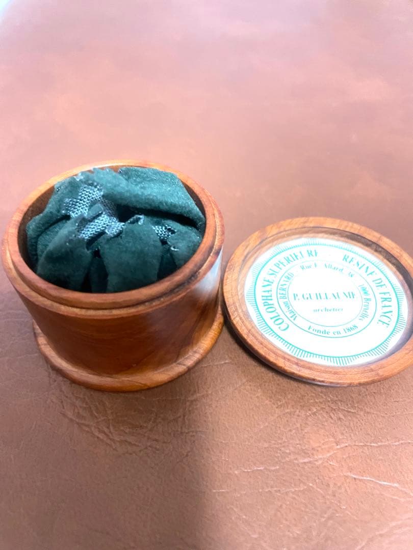 ギョーム 松脂 希少な木箱入り バイオリン用 - メルカリ