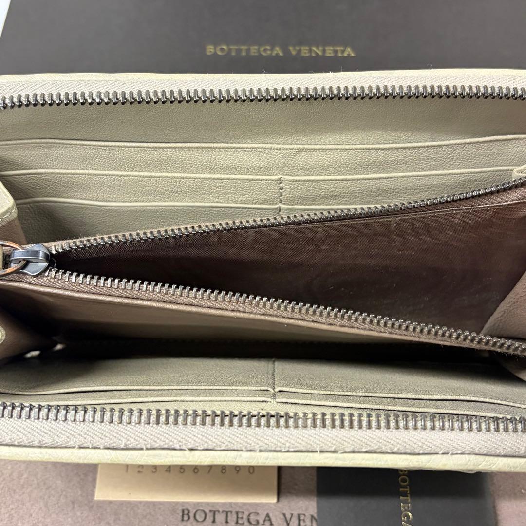 新品同様‼️ 希少 ボッテガヴェネタ 財布 長財布 パイソン ラウンド
