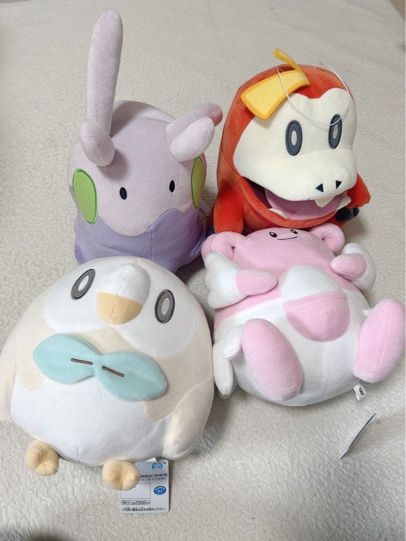 ポケモンぬいぐるみまとめ売り。ポーチ、ミニタオル、ぬいぐるみ。