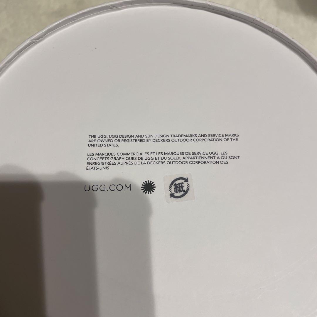 お*た様 正規品UGG イヤーマフ 箱、包装袋付き - メルカリ