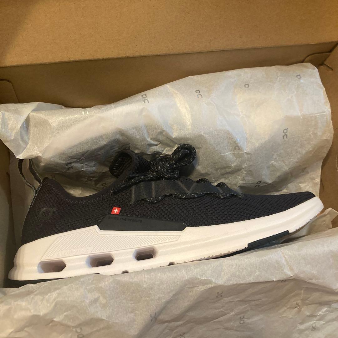 On ＣＬＯＵＤＥＡＳＹ　25.5cm